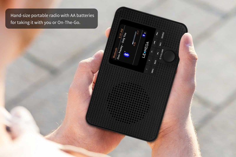 LEMEGA راديو إنترنت محمول LEMEGA IR1، راديو رقمي FM، مكبر صوت بلوتوث، ساعة منبه مزدوجة، مؤقت نوم، 40 إعداد مسبق، مخرج سماعة، شاشة ملونة، يعمل بالبطاريات أو الطاقة الرئيسية - تشطيب أسود - Image 4